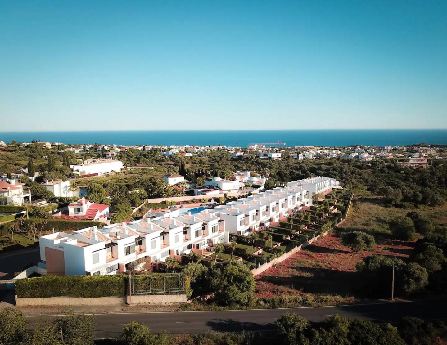 Villa Three Bedroom Sea View Townhouse *