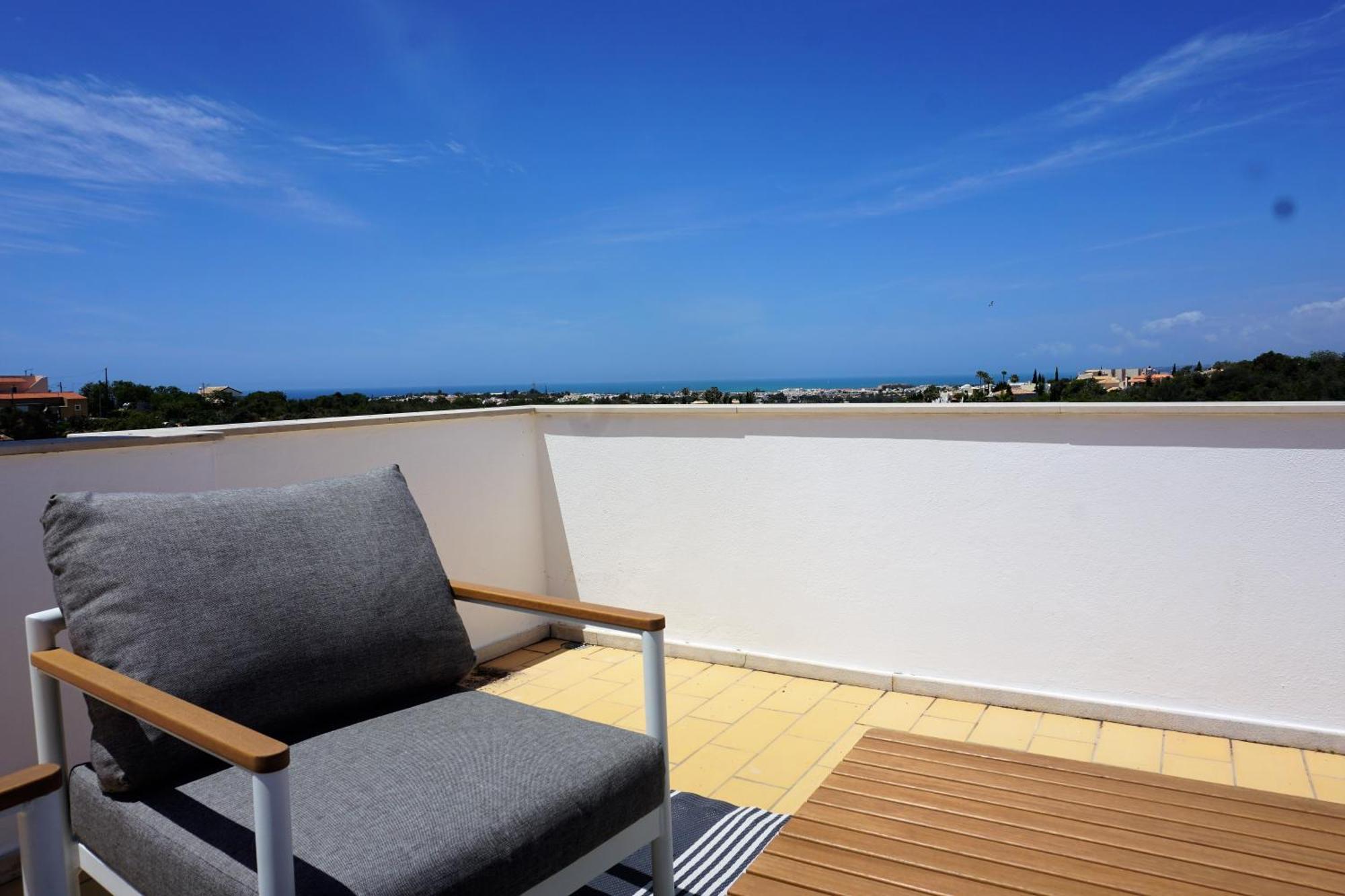 Three Bedroom Sea View Townhouse *