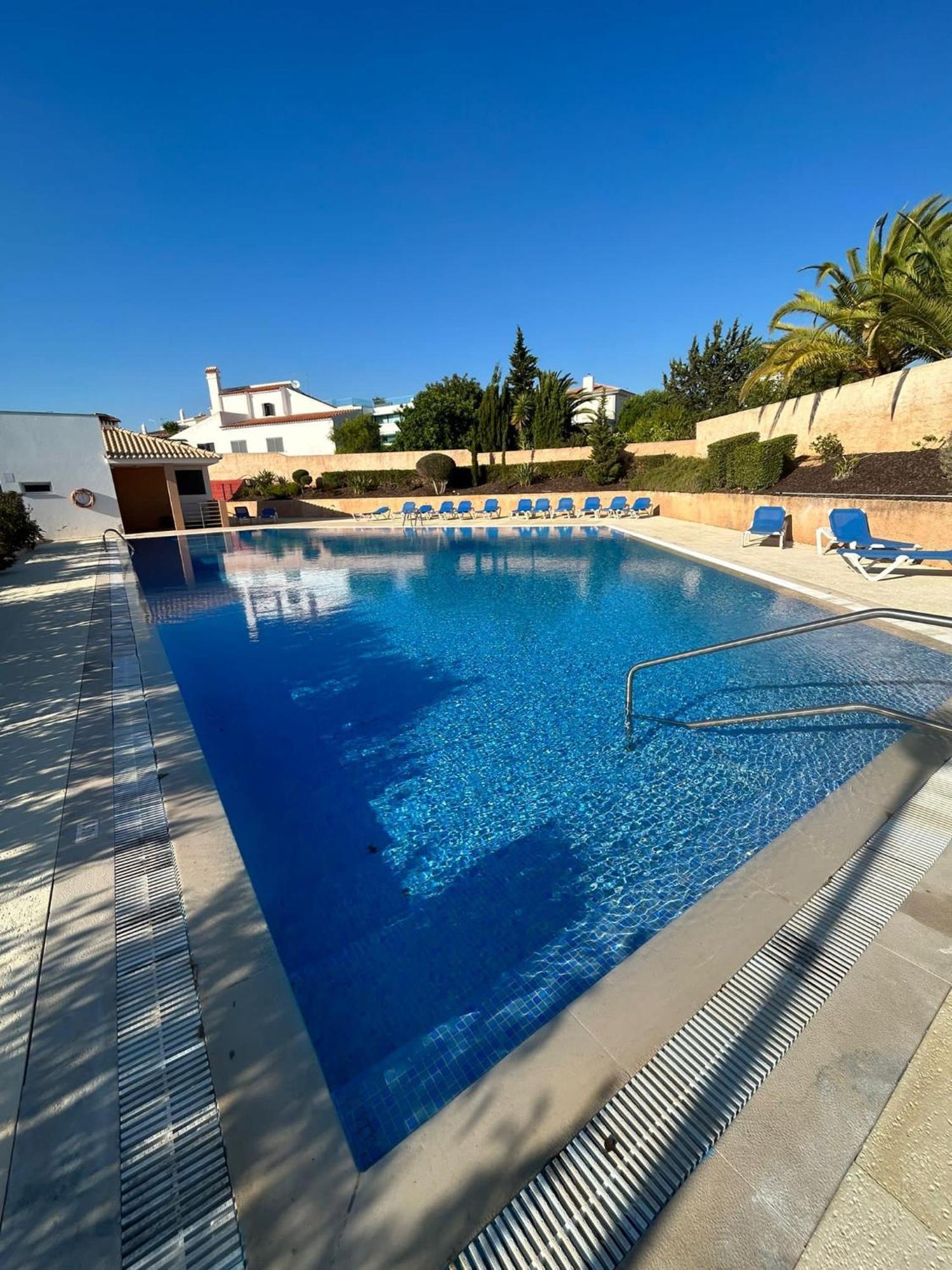 Villa Three Bedroom Sea View Townhouse *